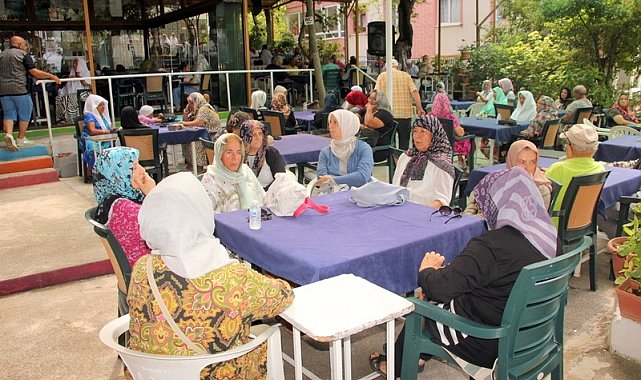 Çınarcık'ta depremde hayatlarını kaybedenler unutulmadı