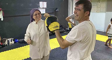 Çocuklarıyla antrenmana katılan aileler nefes nefese kaldı