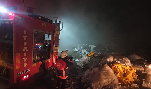 Çöp toplama merkezinde yangın