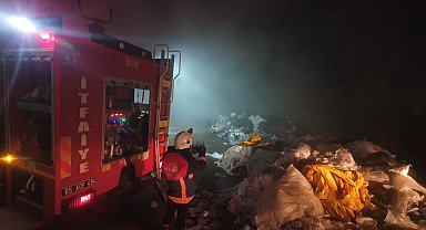Çöp toplama merkezinde yangın