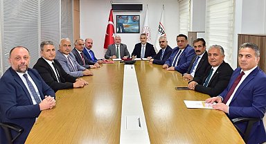 Çorum'a spor yatırımları müjdesi: 2 spor salonu ve 15 sentetik saha yapılacak