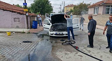 Çorum'da seyir halindeki otomobilde korkutan yangın