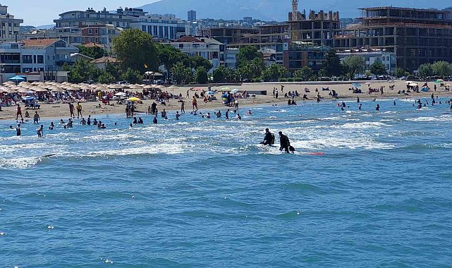 Çorum'dan yüzmek için Samsun'a gelen gençlerden biri boğuldu, diğeri kayıp