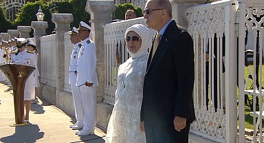 Cumhurbaşkanı Erdoğan, Boğaz geçişi yapan 9 gemiyi selamladı