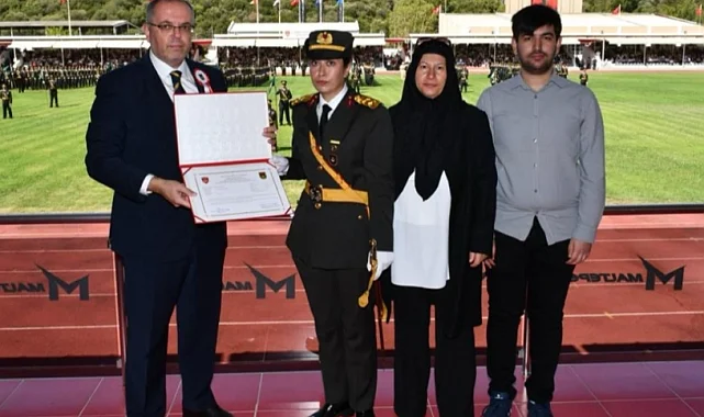 Cumhurbaşkanı Erdoğan, Ömer Halisdemir'in kızını tebrik etti