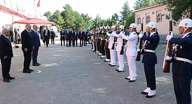 Cumhurbaşkanı Erdoğan: "Elhamdülillah 9 yıl gibi kısa bir sürede imkansız denileni başardık. FETÖ ihanet çetesinin askeri eğitim sistemimizde sebep olduğu tahribatı ziyadesiyle telafi ettik"