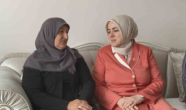 Cumhurbaşkanı Erdoğan'ın mektubu, Kars'ta şehit annesine teslim edildi