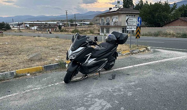 D100'da otomobil ile çarpışan motosiklet sürücüsü yaralandı
