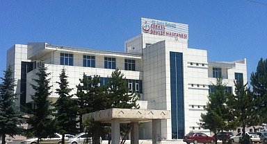 D100'de kontrolden çıkan hafif ticari şarampole devrildi: 2'si çocuk 4 yaralı
