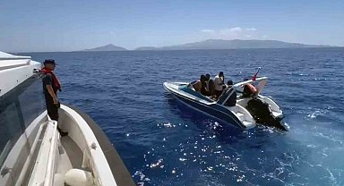 Datça açıklarında 17 düzensiz göçmen kurtarıldı