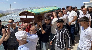 Denizde arkadaşıyla boğularak hayatını kaybeden 17 yaşındaki genç toprağa verildi