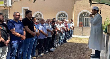 Derede ölü bulunan adamın cenazesi defnedildi