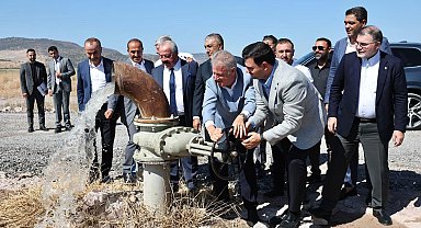 Dikili'nin jeotermal su kuyusu açıldı