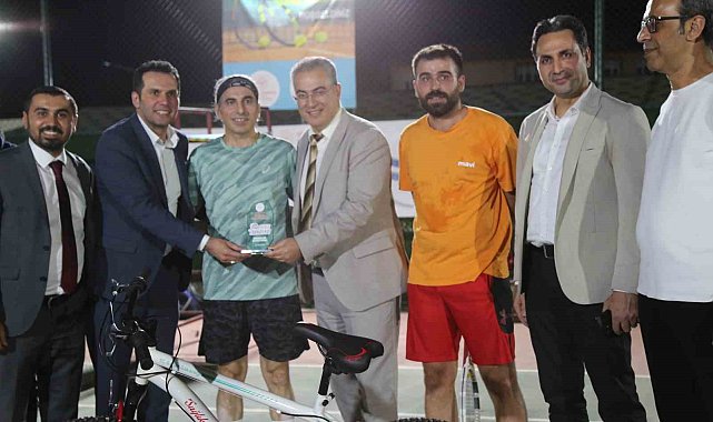 Diyarbakır İl Sağlık Müdürlüğü tenis turnuvası finali gerçekleşti