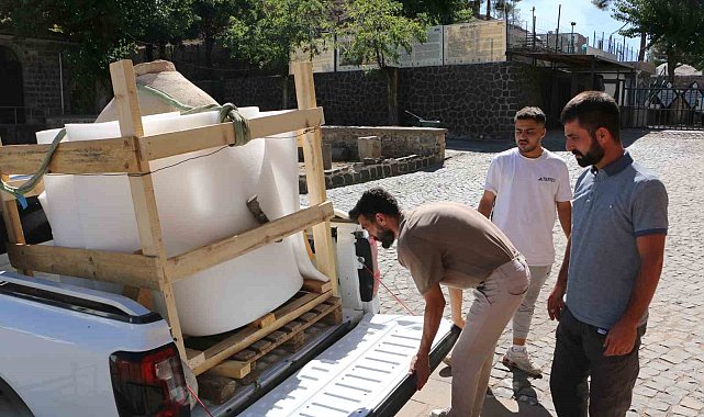 Diyarbakır'da vatandaşın evinde bulundurduğu tarih eser pitos müzeye taşındı