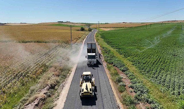 Diyarbakır'ın Çınar ve Bismil ilçesini birbirine bağlayan yol asfaltlanıyor