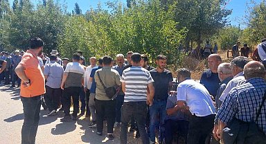 Düğün sonrası evine uğurlanırken yengesinin kurşununa hedef olan damat son yolculuğuna uğurlandı