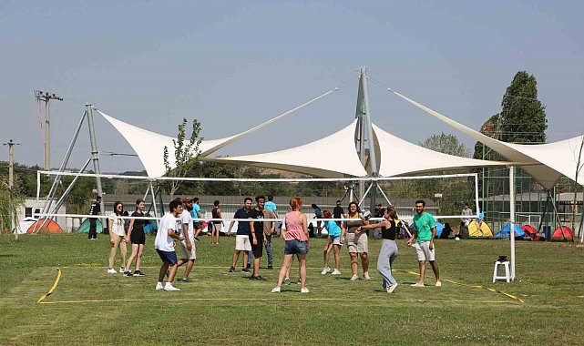 Dünya gençleri Fadıllı'da buluştu