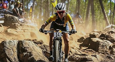 Dünya şampiyonu bisikletçi Sakarya Büyükşehir'de