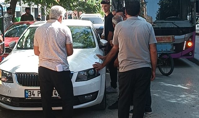 Duyarsız sürücü trafiği kilitledi
