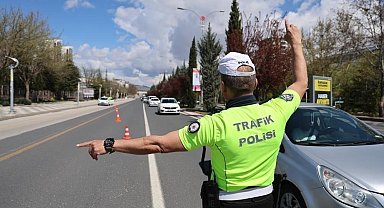 Düzce'de 1 haftada 2 bin 572 araca cezai işlem uygulandı