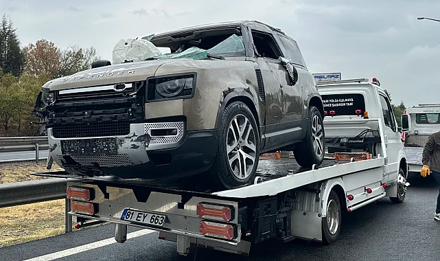 Düzce'de cip takla attı