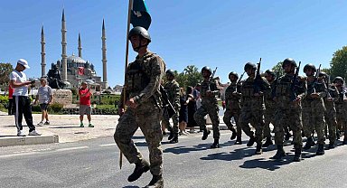 Edirne'de 30 Ağustos coşkusu: Mehmetçiğin zafer yürüyüşü dosta güven, düşmana korku saldı