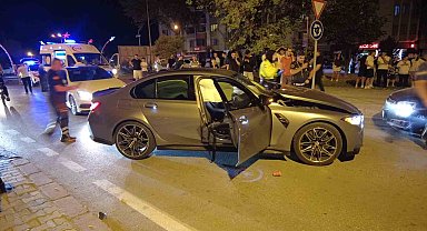 Edirne'de iki otomobil çarpıştı: 3 yaralı
