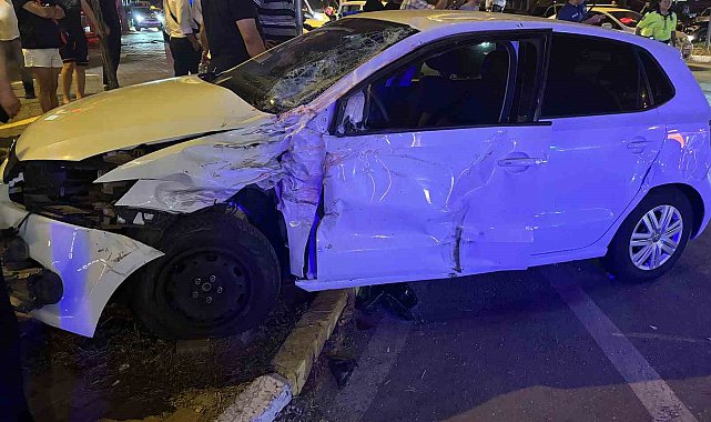 Edirne'de otomobil ile kamyonet çarpıştı: 3 yaralı
