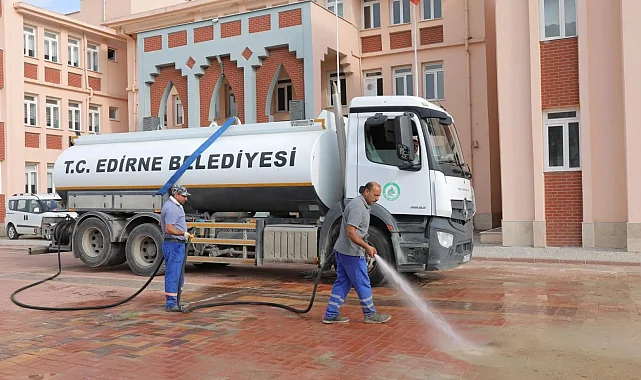 Edirne'de okul ve çevreleri yeni döneme hazırlanıyor