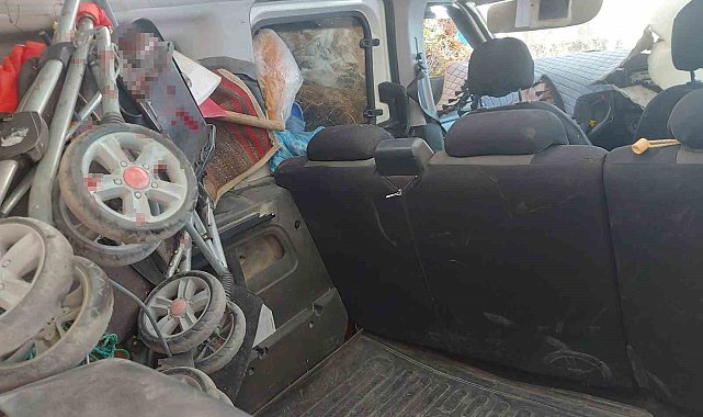 Ehliyetsiz genç kaza yaptı, araçtaki 3 kişi yaralandı