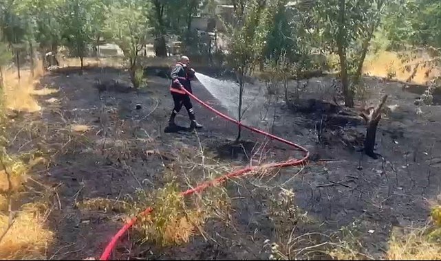 Elazığ'da bahçe yangını