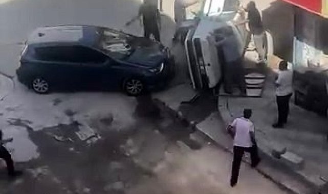 Elazığ'da kaza yapan otomobil yan yattı: 1 yaralı