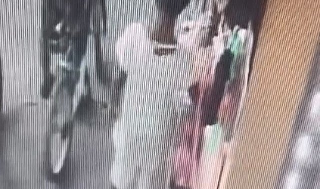 Elazığ'da küçük çocukların hırsızlığı kamerada