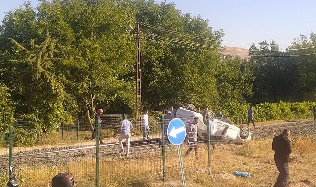 Elazığ'da otomobil takla attı: 1 yaralı