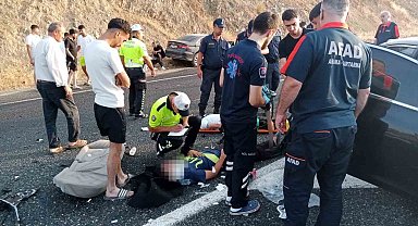 Elazığ'da otomobiller çarpıştı: 1'i ağır 6 yaralı
