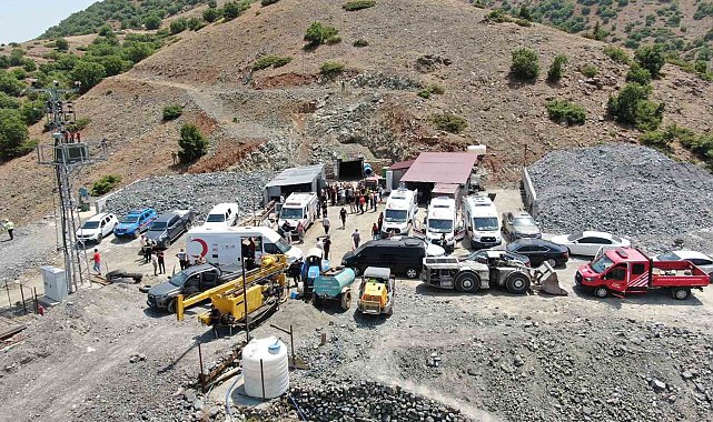Elazığ'daki göçükte çalışmalar 4 saattir sürüyor: maden ocağı dron ile görüntülendi