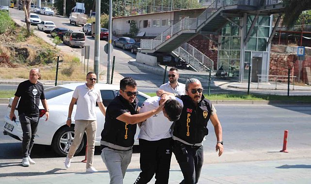 Emlakçıyı arayıp kiraladığı evde cinayet işlediğini söyleyen zanlı Gümüşhanede yakalandı