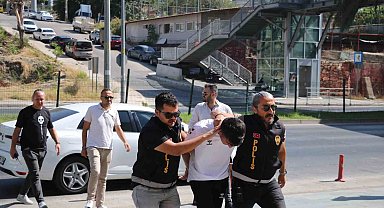 Emlakçıyı arayıp kiraladığı evde cinayet işlediğini söyleyen zanlı tutuklandı
