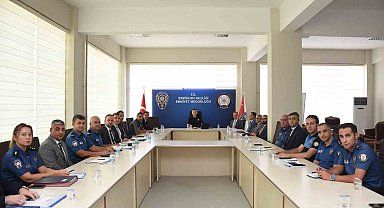 Emniyet Müdürü Baybaba, birim amirleriyle toplantı yaptı