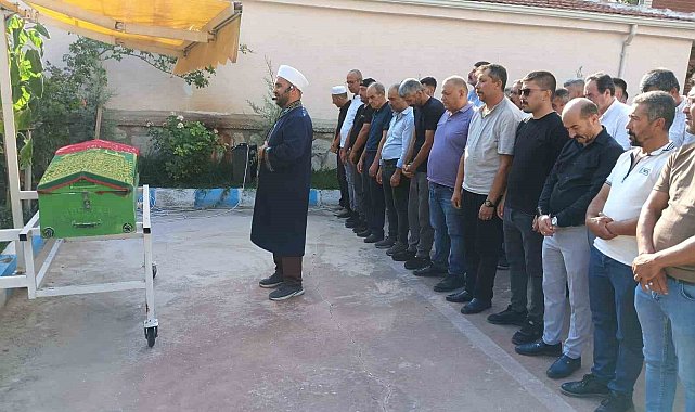 Erkek arkadaşı tarafından uğradığı saldırıyla gündeme gelen lise öğrenci kız trafik kazasında hayatını kaybetti