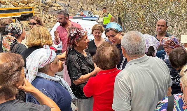 Ersin, yangında evleri zarar görenlerle bir araya geldi
