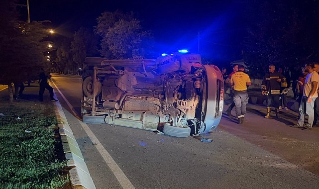 Erzincan'da alkollü sürücünün kullandığı araç takla attı