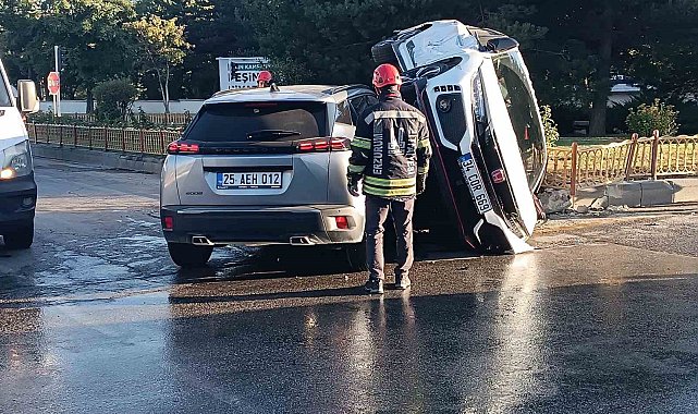 Erzurum'da araçlar yan yattı