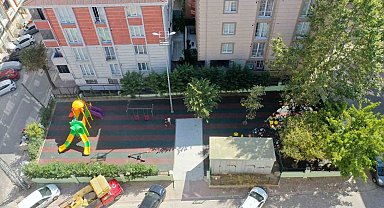 Esenyurt Belediyesi Karanfil Parkı'nı yenileyerek vatandaşların hizmetine sundu