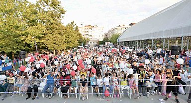 Esenyurt Belediyesi'nin açık hava etkinlikleri vatandaşların yoğun katılımı ile gerçekleşiyor