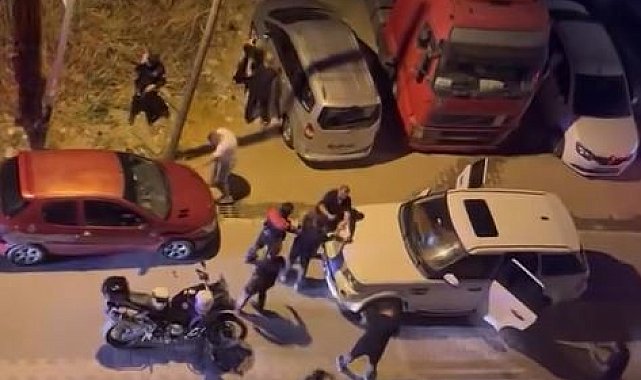 Esenyurt'ta polisin dur ihtarına uymayan şahıslar polise saldırdı