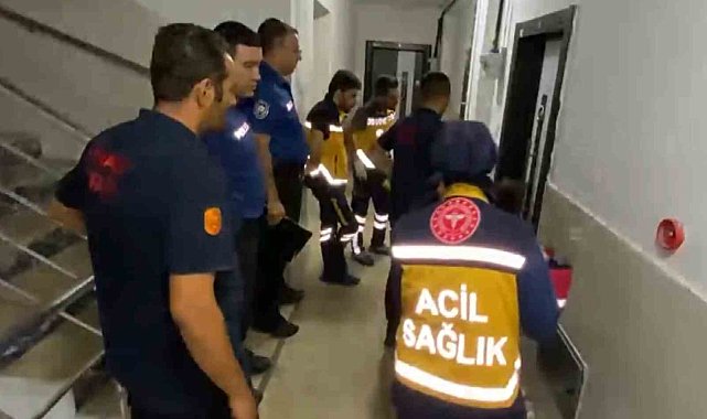 Eşinin eve kilitlediği kadın hap içip intihara kalkınca evde mahsur kaldı