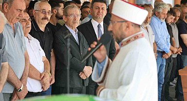Eski bakan Abdüllatif Şener'in acı günü