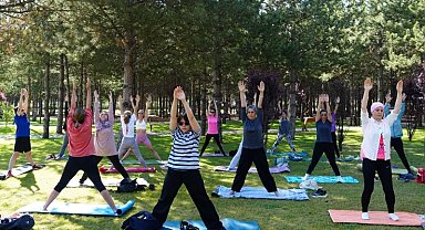 Eskişehir'de 2 bin kişi açık havada sporun keyfini çıkardı